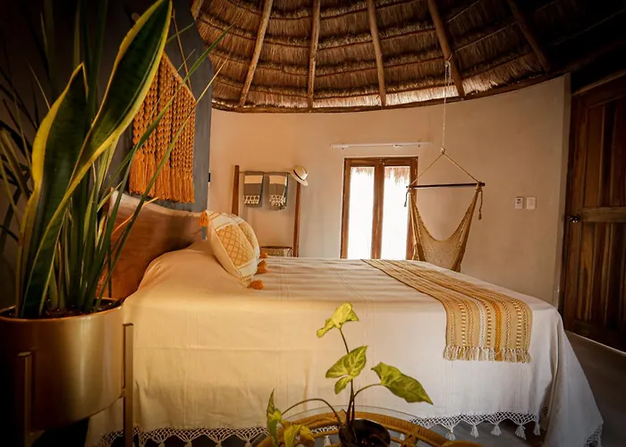 The Yellow Nest Hotel 5*